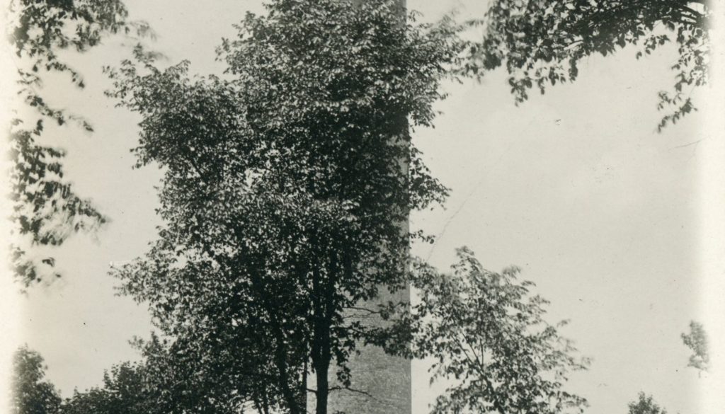 Kenilworth's first water tower was demolished in 1926.